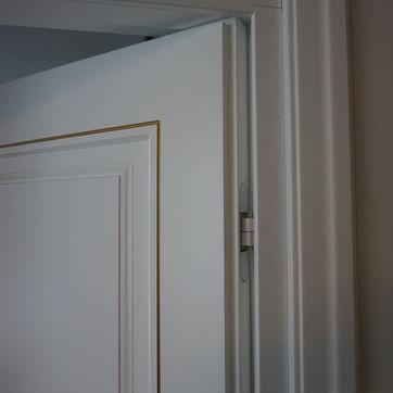 Atvirkštinio atidarymo durys